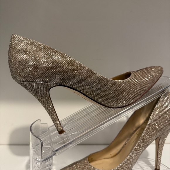 Oravia 8 Shimmer Glitter Sparkle Gold Pump Heel Pointed Toe - Picture 2 of 2